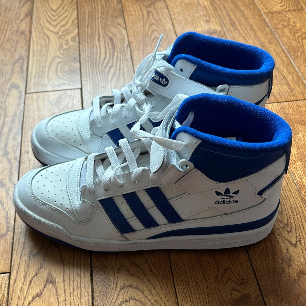 Adidas Men’s Cloud White / Royal Blue Forum Mid Sneakers